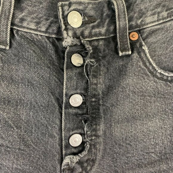 Levi's 501 High Waist Cutoff Raw Frayed Hem Denim Jean Shorts Size 26 Black - Picture 4 of 13